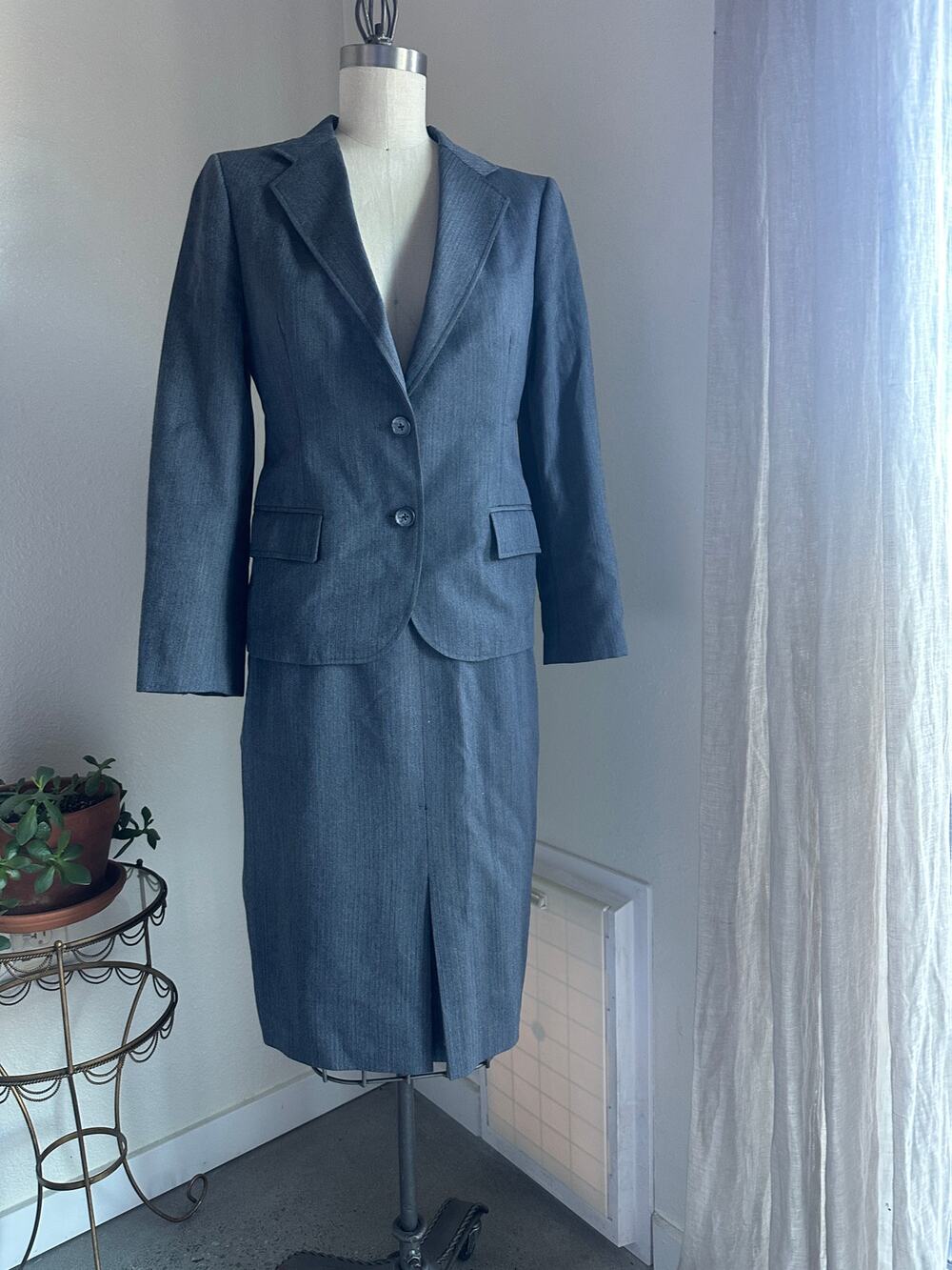 Harringtons Women’s Small Custom Skirt Suit Grey Wool Tailored Classic Vintage